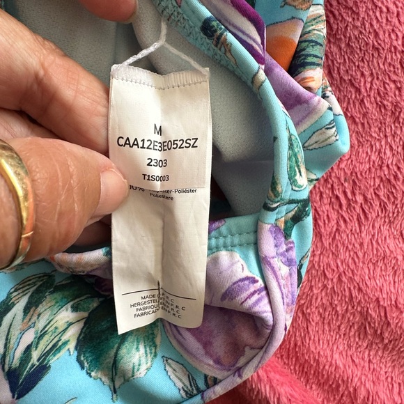 Bathing suit - Picture 3 of 3